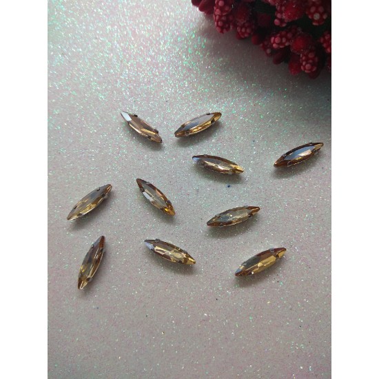 Стразы в цапах "Узкий листик" 4*15 мм цв. шампань, цена за 1 шт